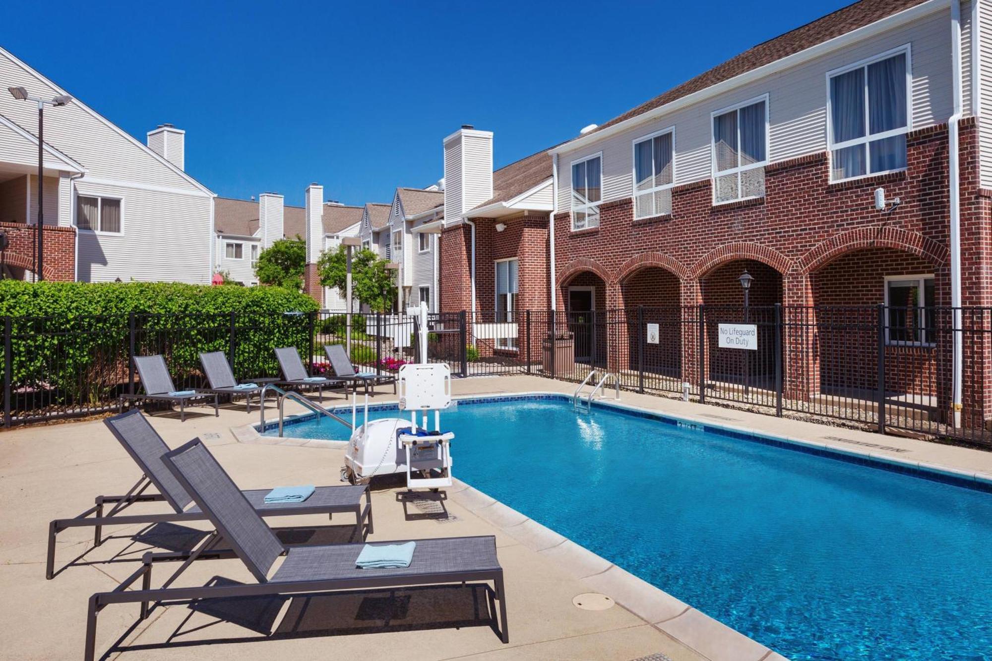 Philadelphia Willow Grove Hotel 3*