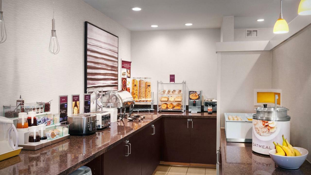 Philadelphia Willow Grove 3*