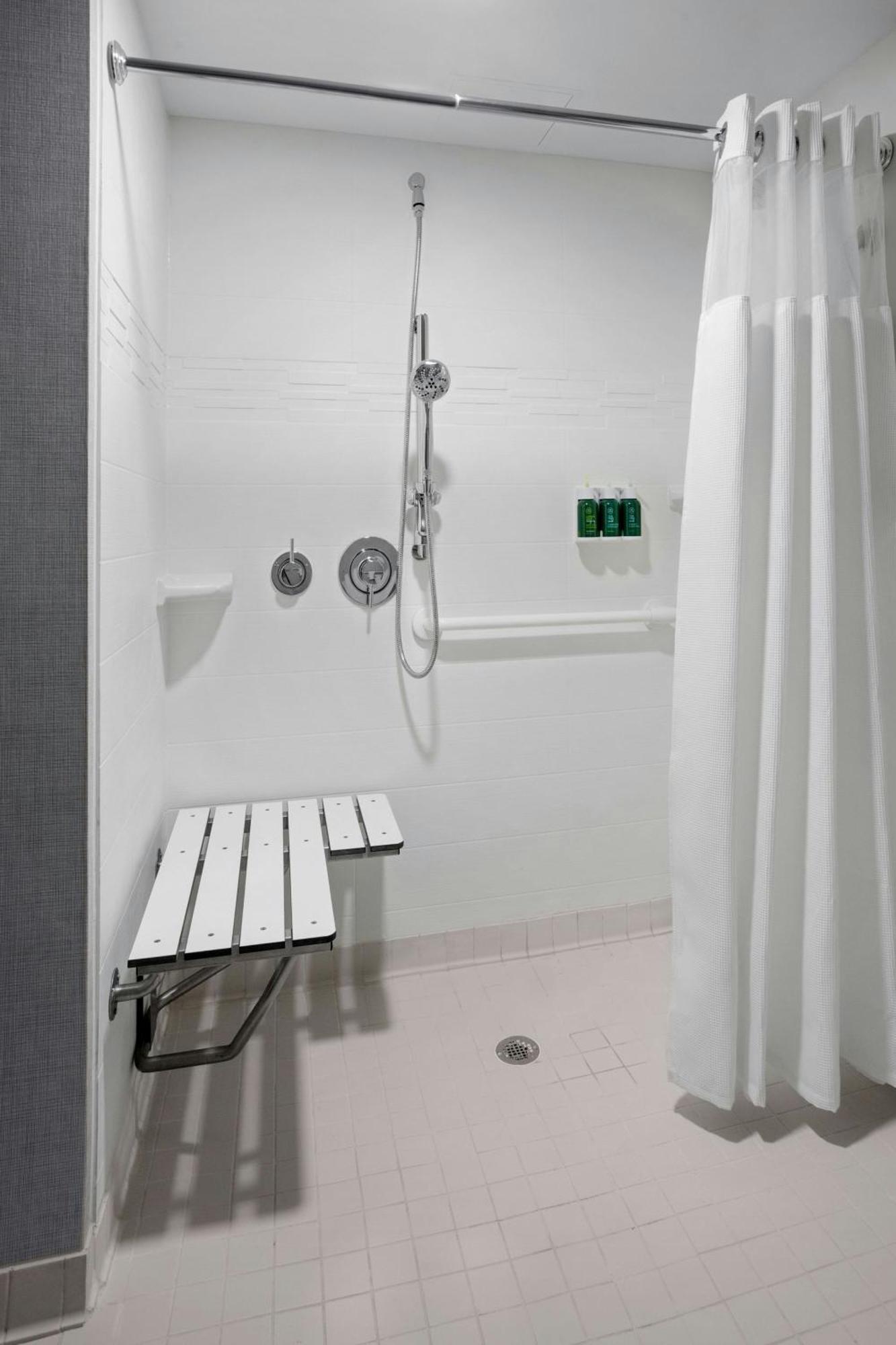 Philadelphia Willow Grove 3*